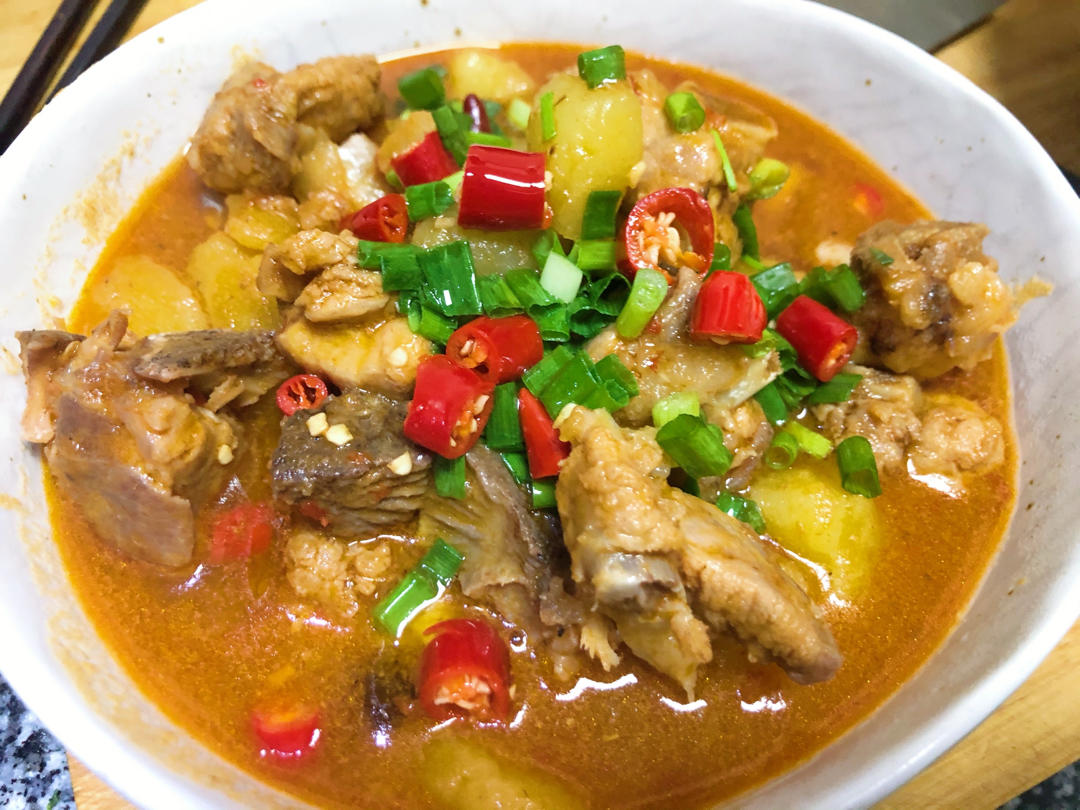 土豆烧排骨