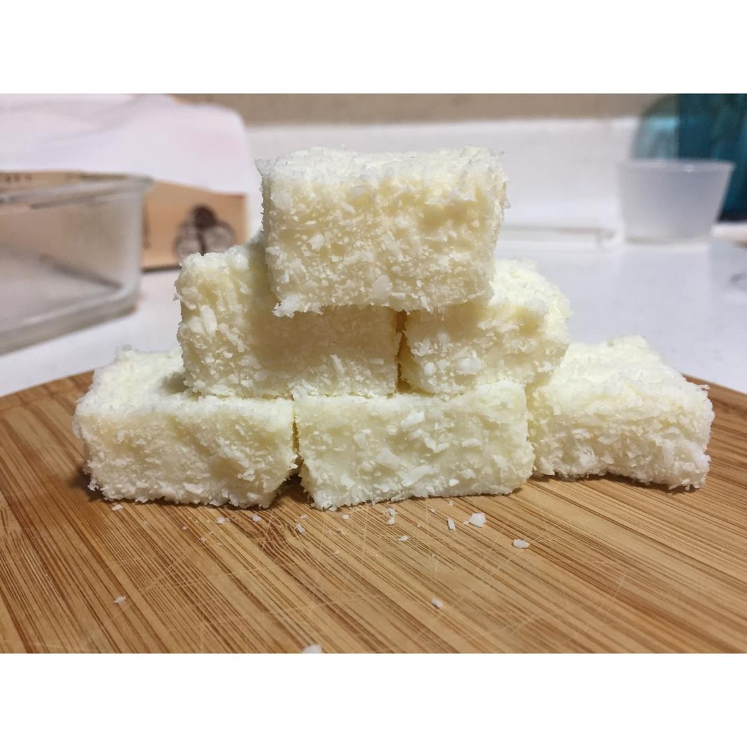 完胜85度C牛奶椰丝小方
