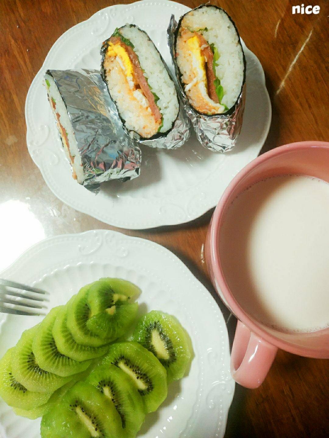 高颜值海苔饭团