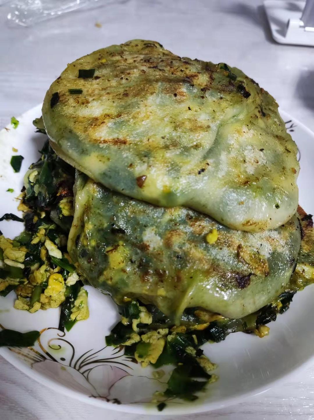 吹弹可破的韭菜盒子