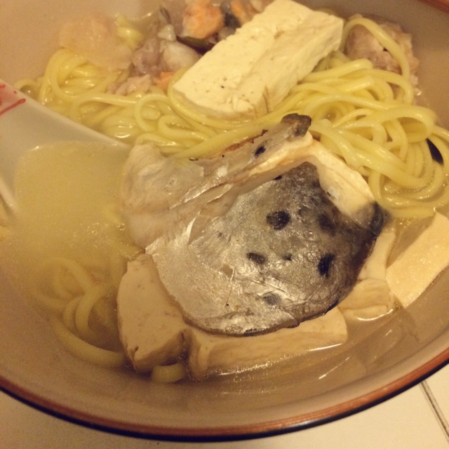 三文鱼头豆腐汤