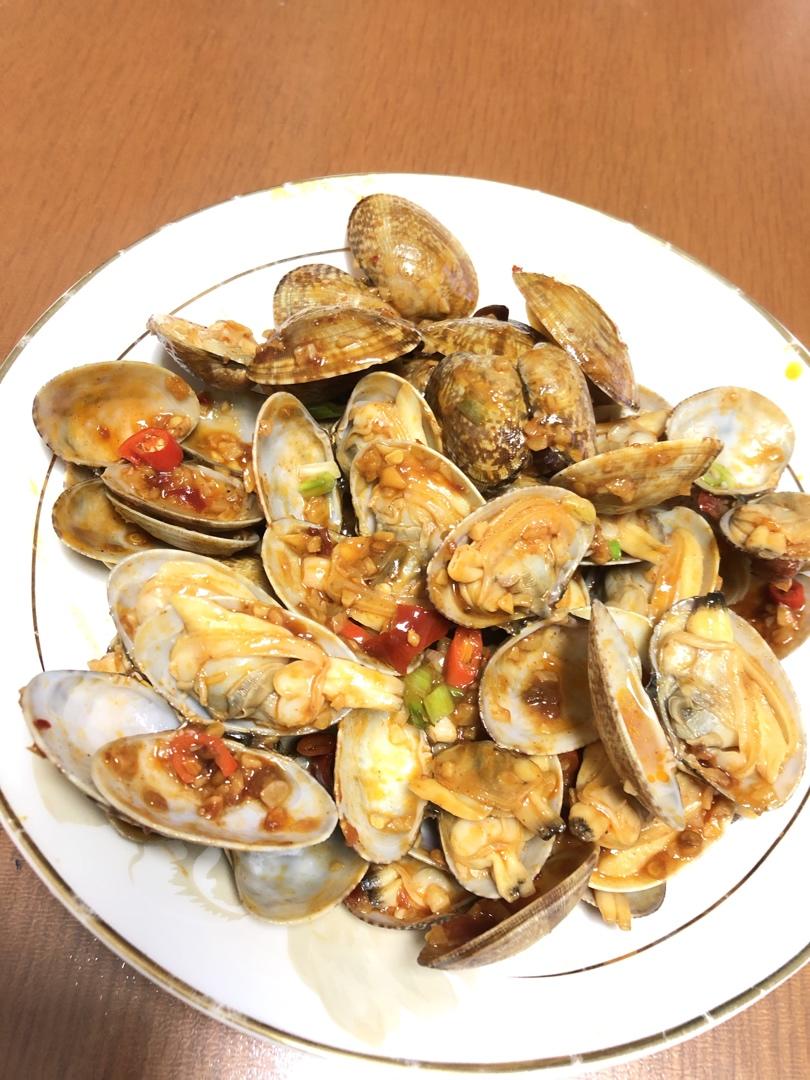 蒜香炒花甲