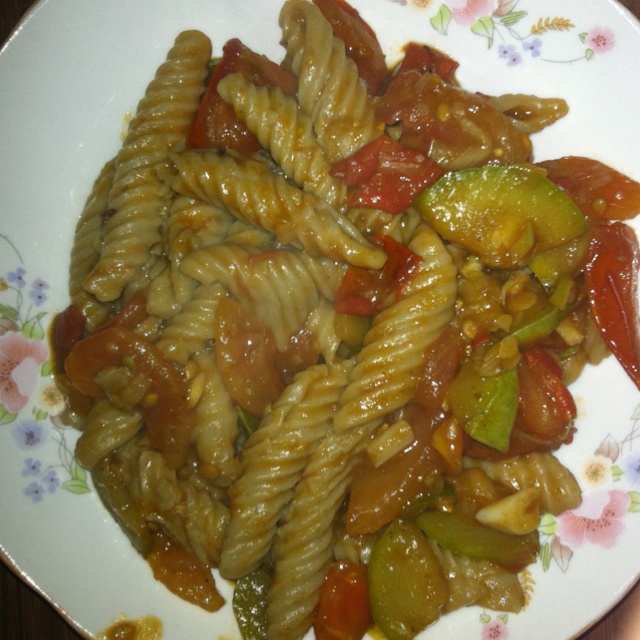 西红柿鸡蛋炒莜面卷