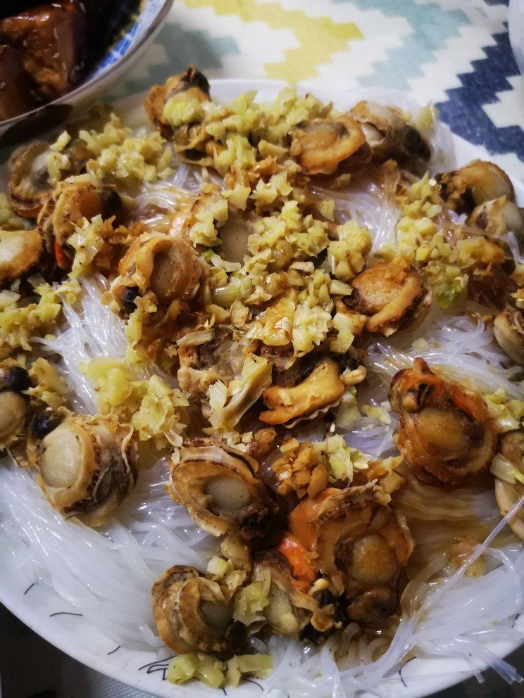 蒜蓉粉丝蒸扇贝