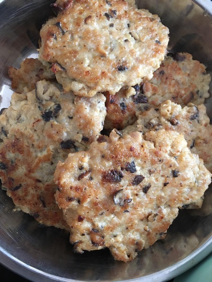 煎肉饼（让不吃肉的宝贝爱上它）