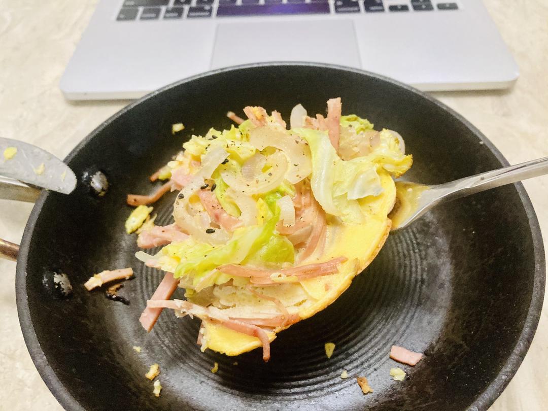 圆白菜火腿鸡蛋鹰嘴豆饼