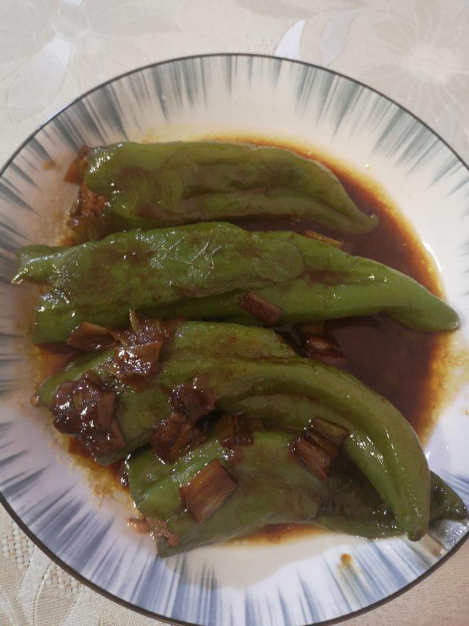 健康美味青椒酿肉 😋😋（🤓绿绿的青辣椒包裹着香醇的肉馅😎根本停不下了😋😋）