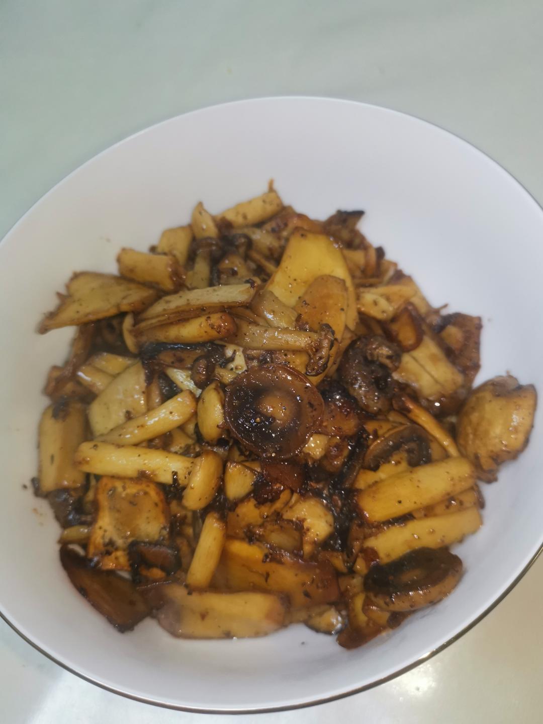 黑胡椒蘑菇酱（真比肉好吃）(炒饭绝绝子)