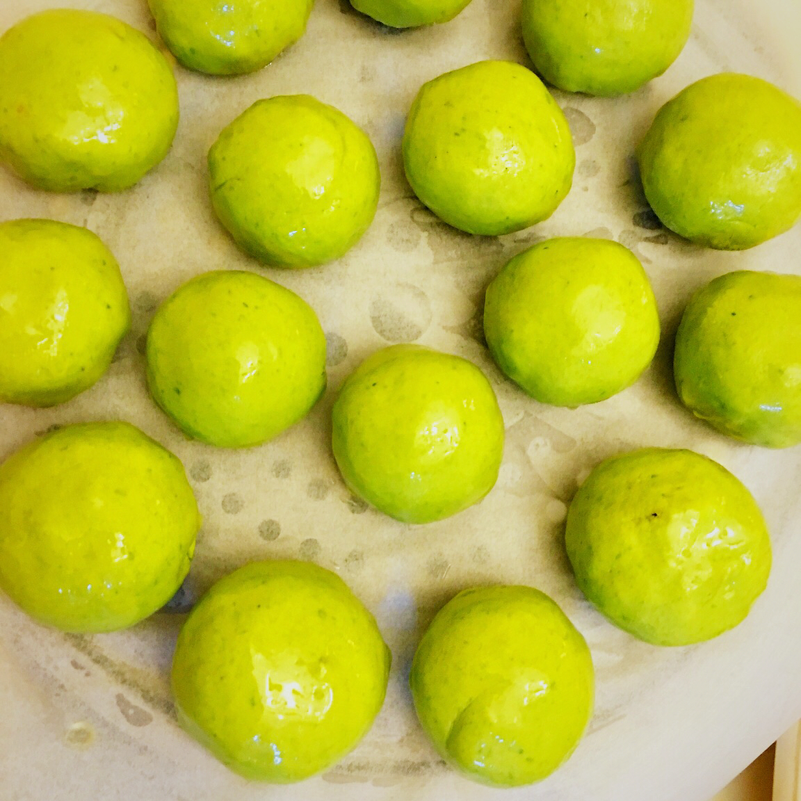 咸蛋黄肉松青团