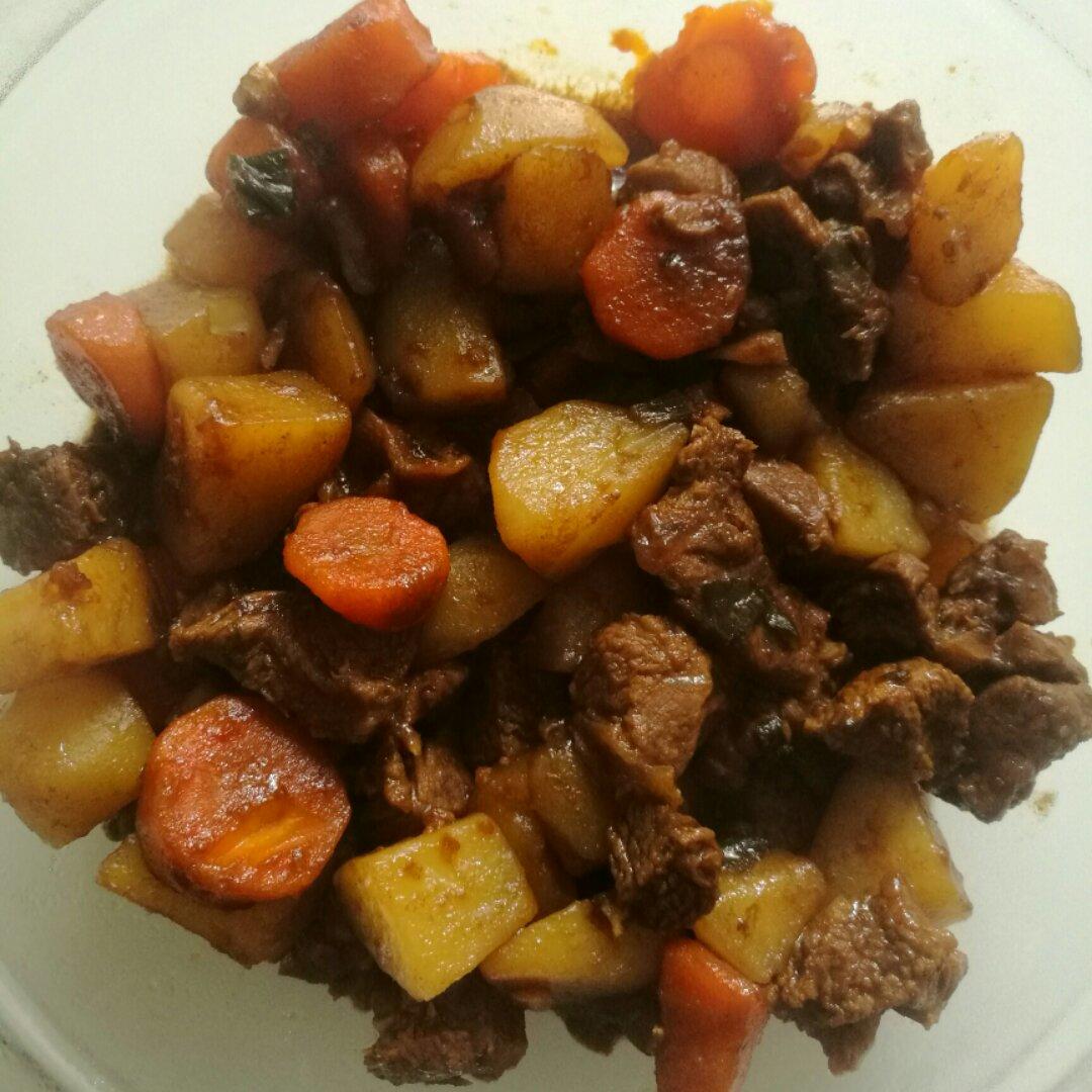 土豆胡萝卜烧牛肉