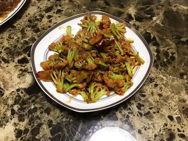 很“浪费”米饭的家常菜之一-------干锅菜花