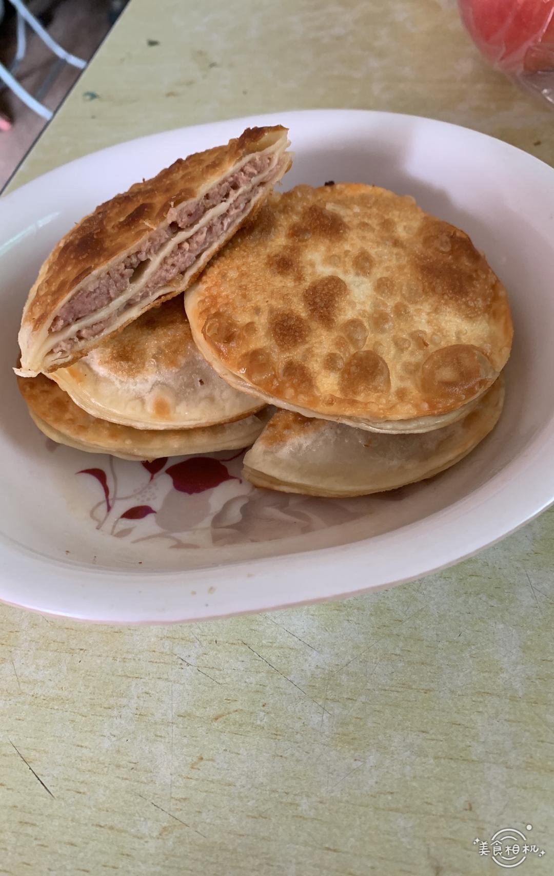 饺子皮千层肉饼的做法