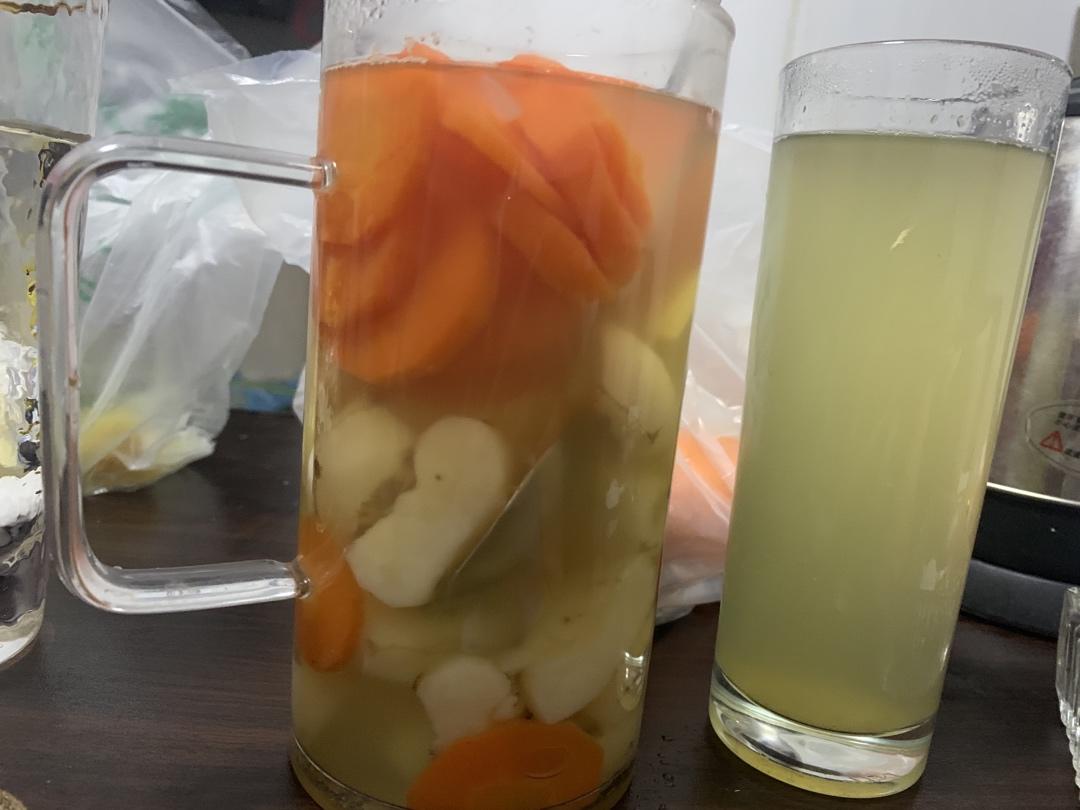 胡萝卜竹蔗马蹄水〖清润去火〗