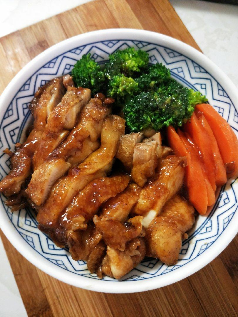 照烧鸡腿饭