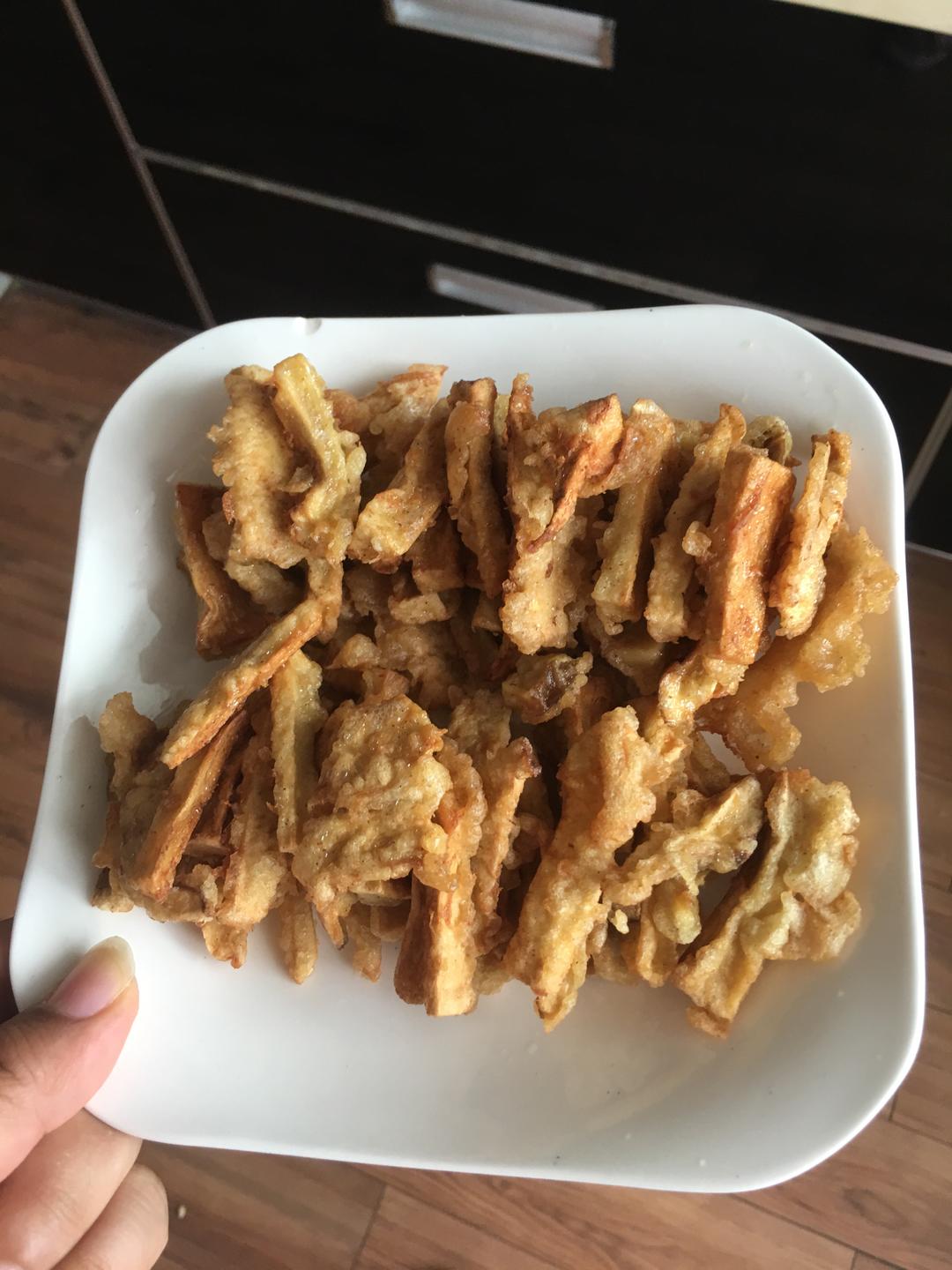 炸蘑菇(鲜美，多汁，不用再蘸料)