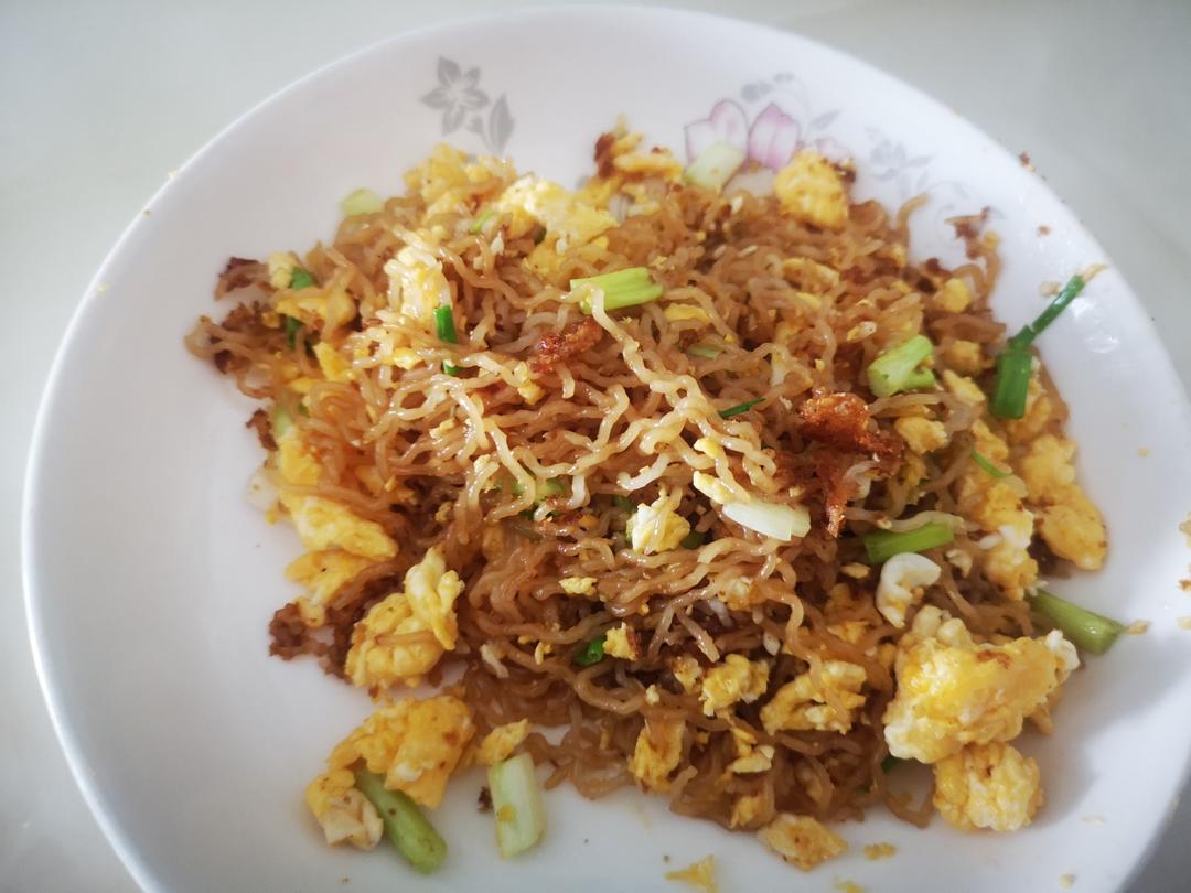 大牌档炒米粉