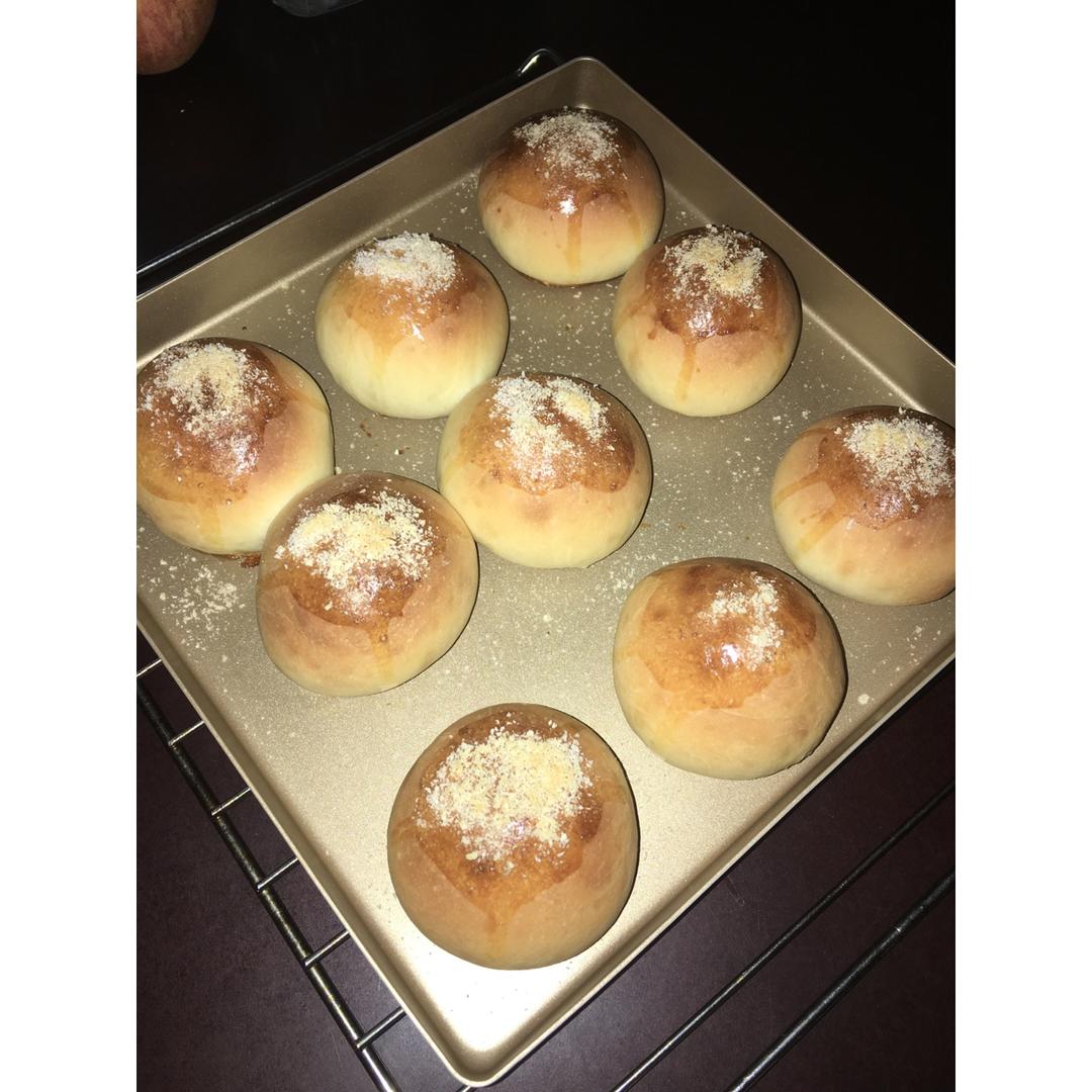 柔软看得见─超软香甜椰蓉小面包