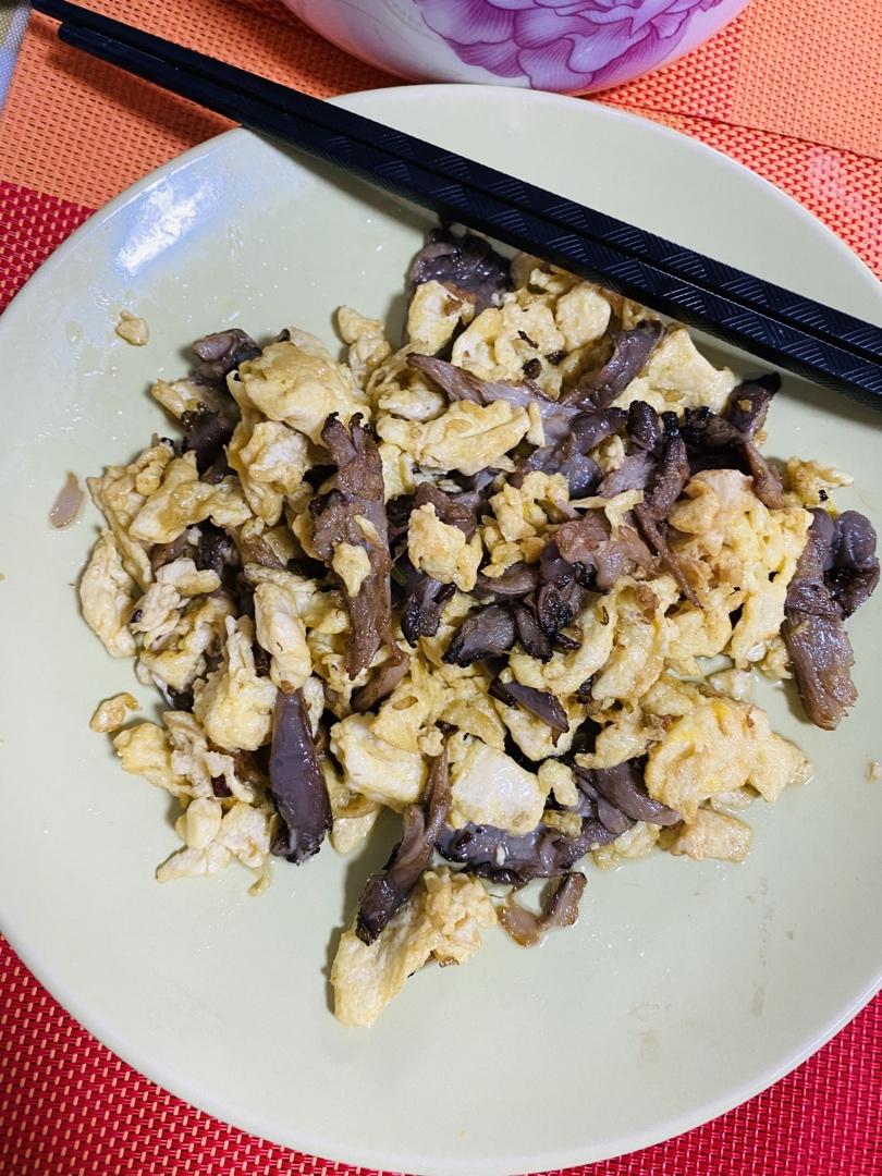 蘑菇炒鸡蛋