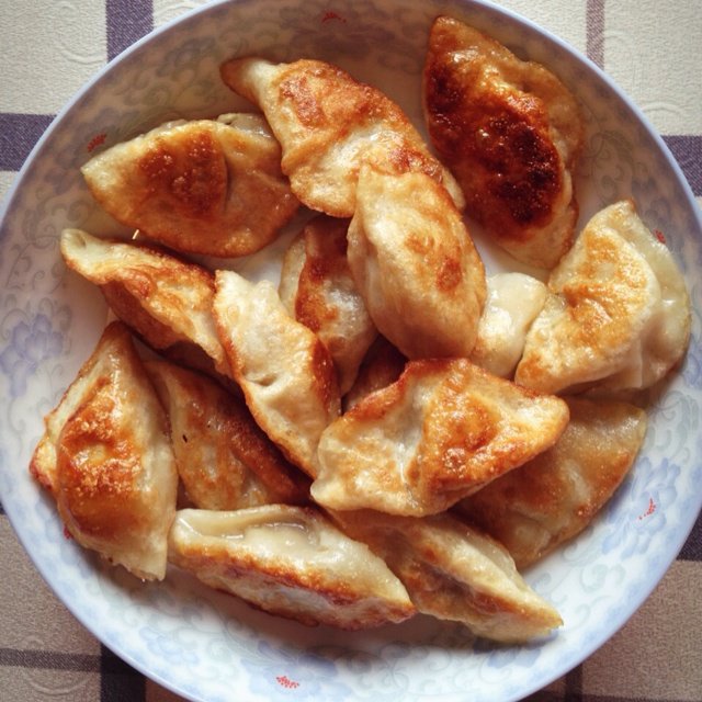 煎饺子