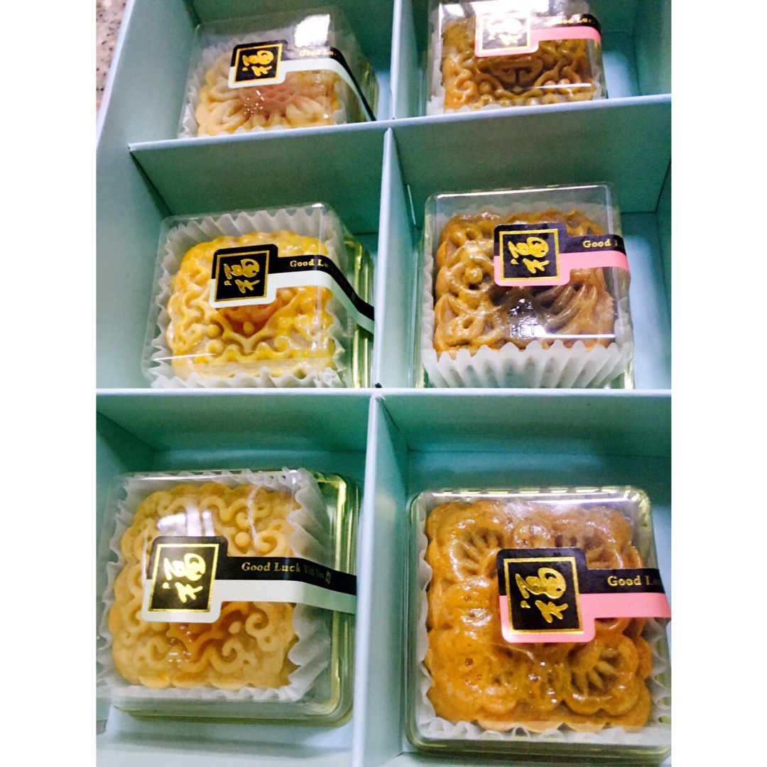 广式月饼－－蛋黄豆沙月饼