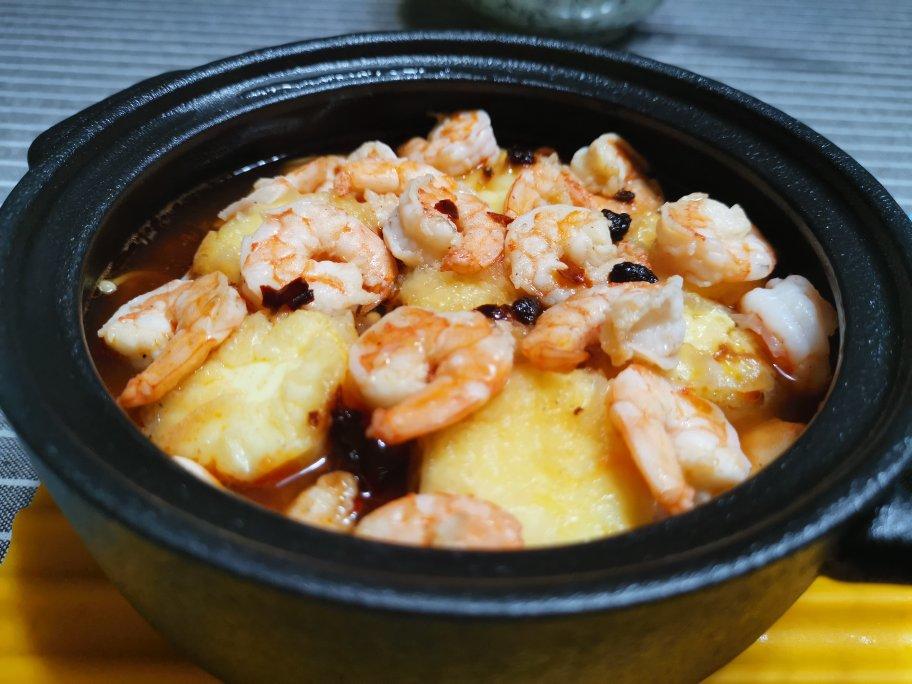 金针菇日本豆腐鲜虾煲