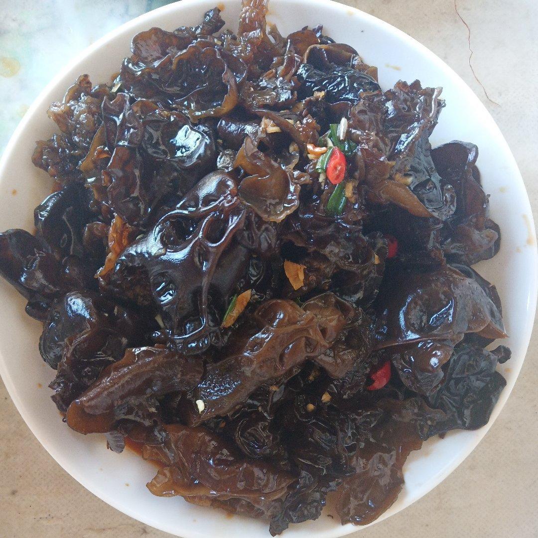 凉拌香脆木耳