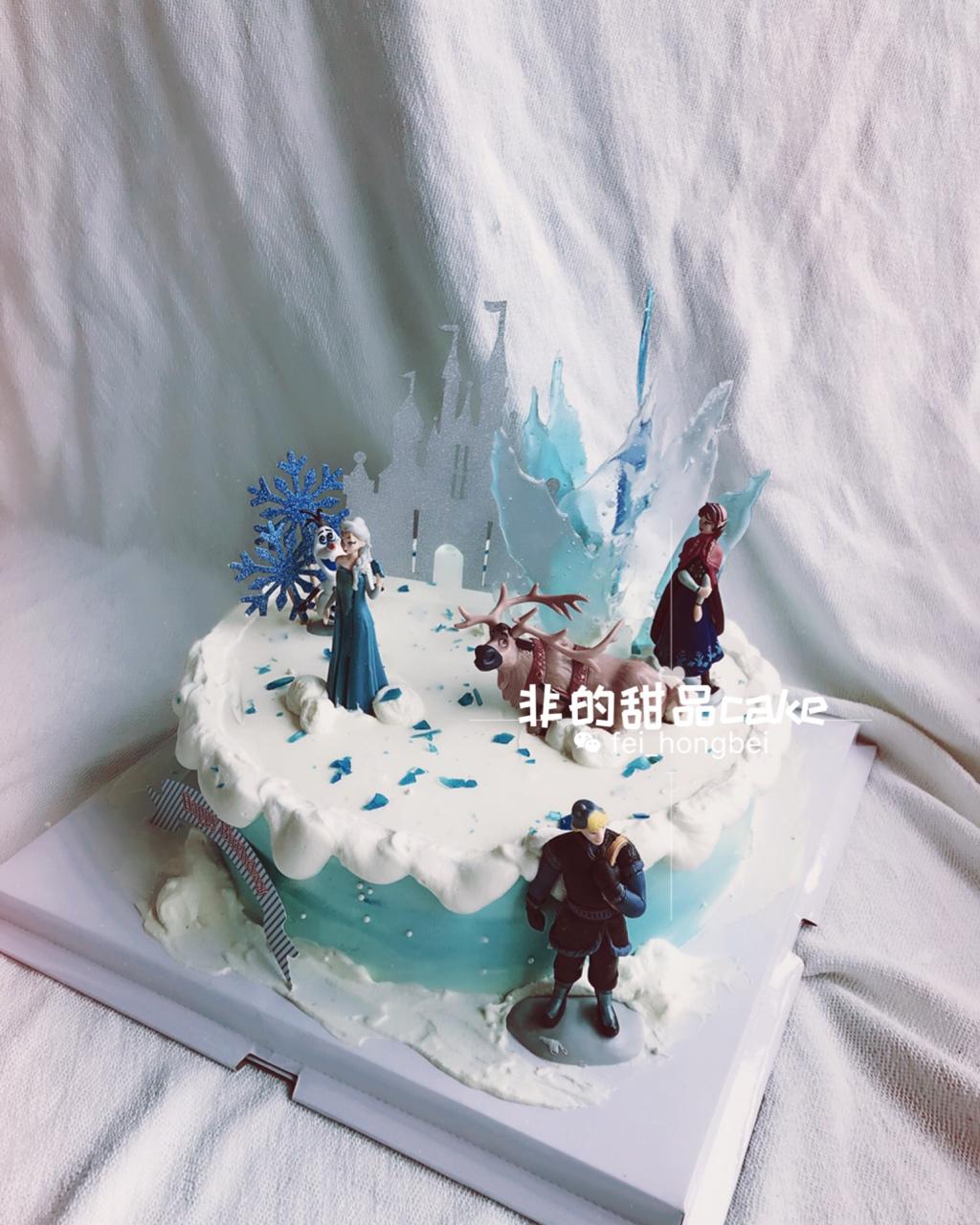 冰雪奇缘极地版蛋糕