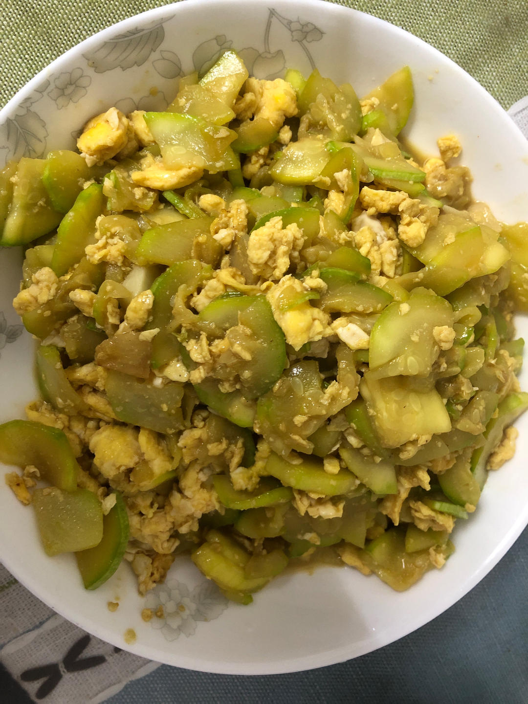 西葫芦炒鸡蛋(从不修图，拒绝夸张)