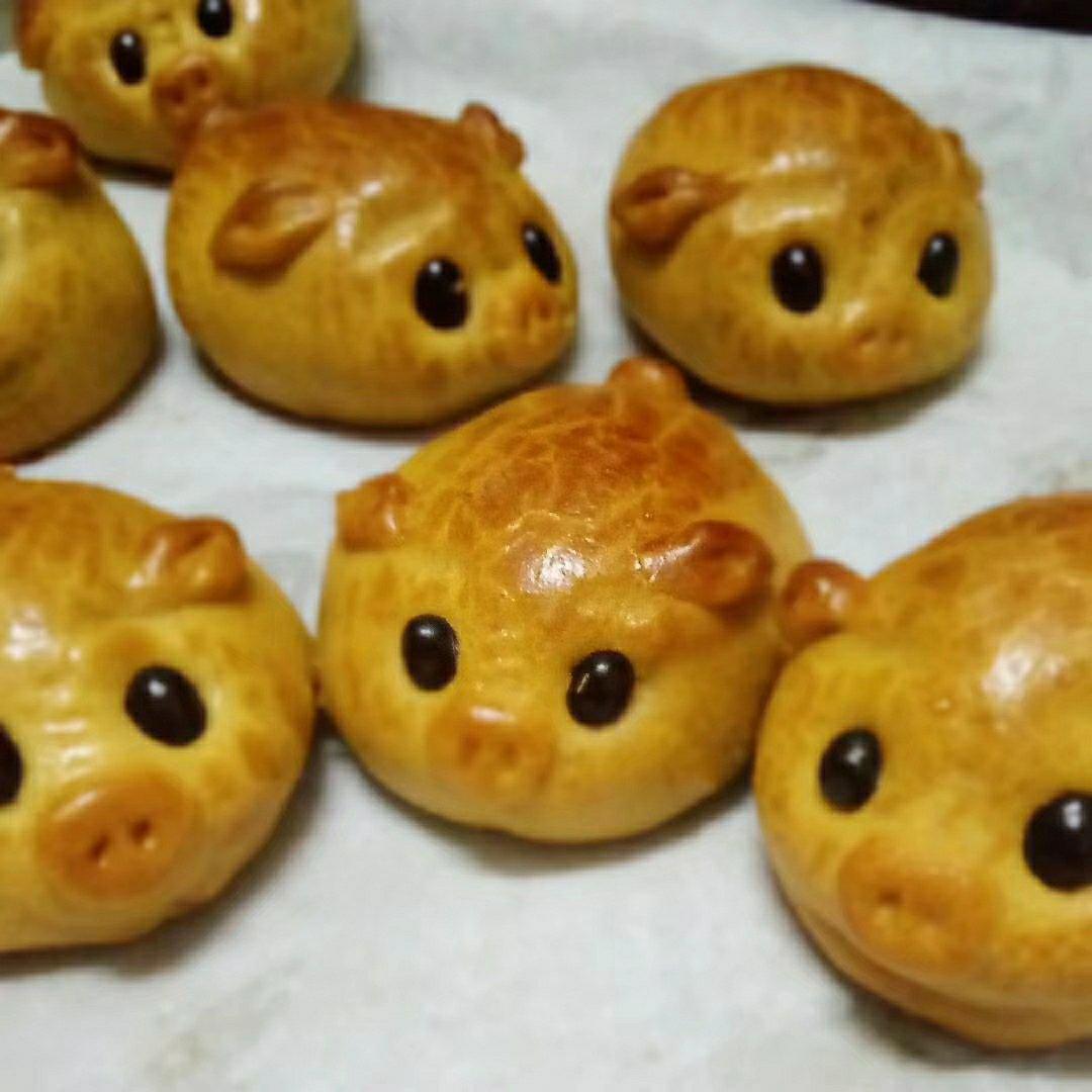 广式月饼—蛋黄莲蓉月饼