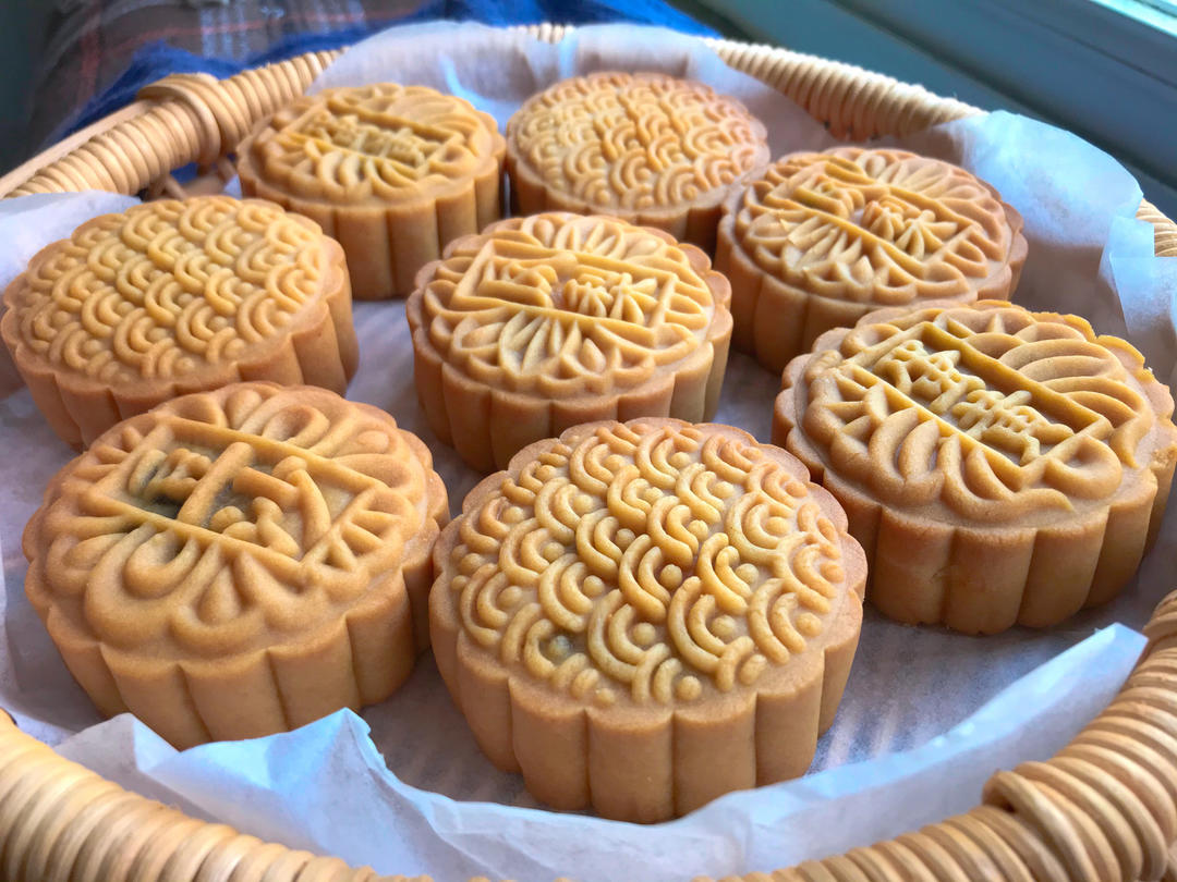 黑米月饼