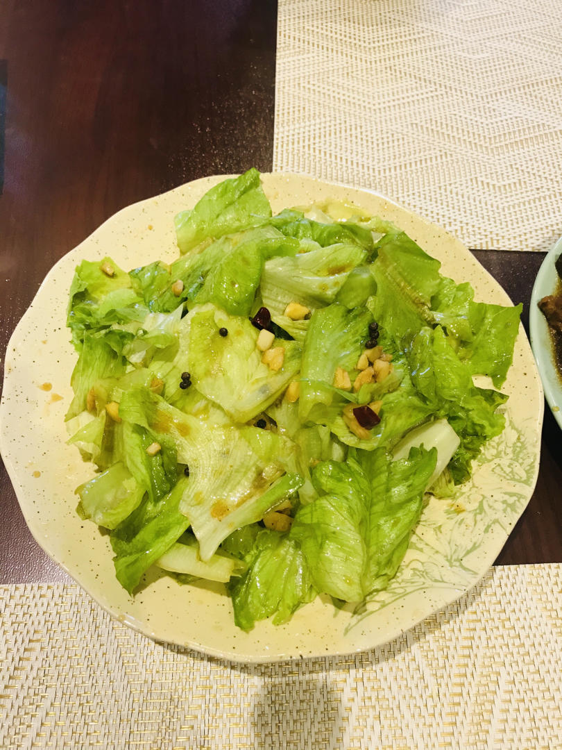 炝拌生菜（简单到不行却又好吃到爆）