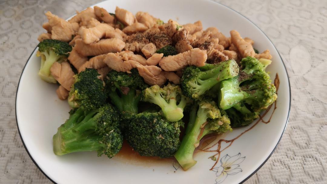 西蓝花炒鸡胸肉