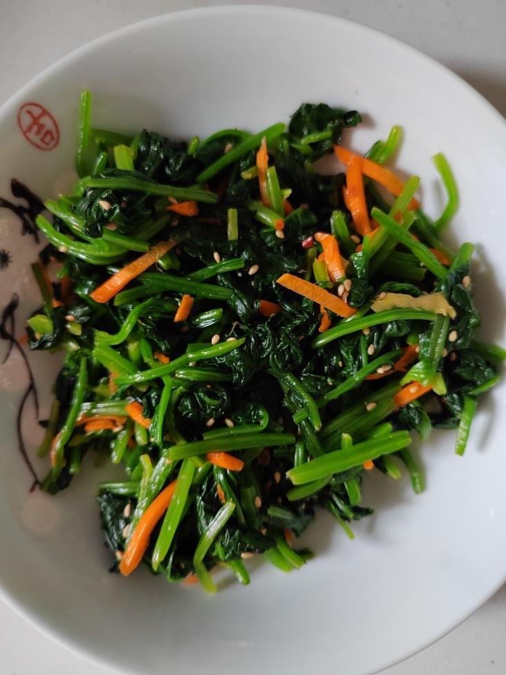 凉拌菠菜(家传秘方)