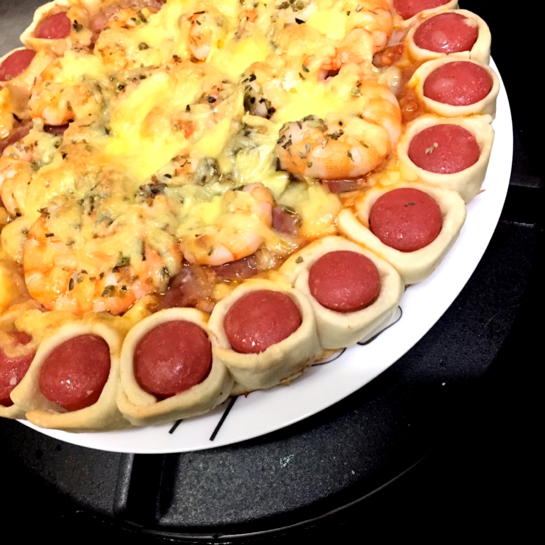 萨米肠蘑菇花边披萨