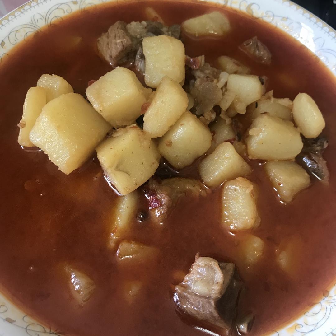 土豆炖排骨