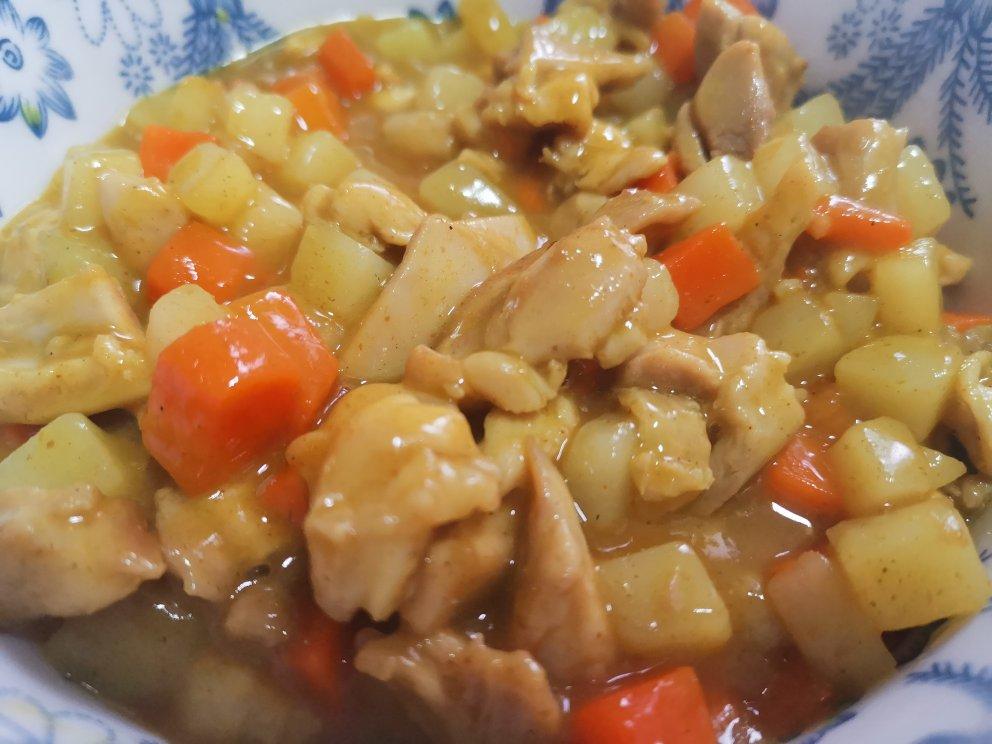宝宝辅食：咖喱土豆鸡肉饭（适龄：36月+）
