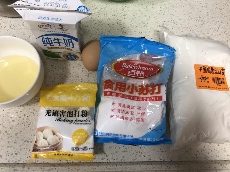 纯奶手撕吐司的做法 步骤1