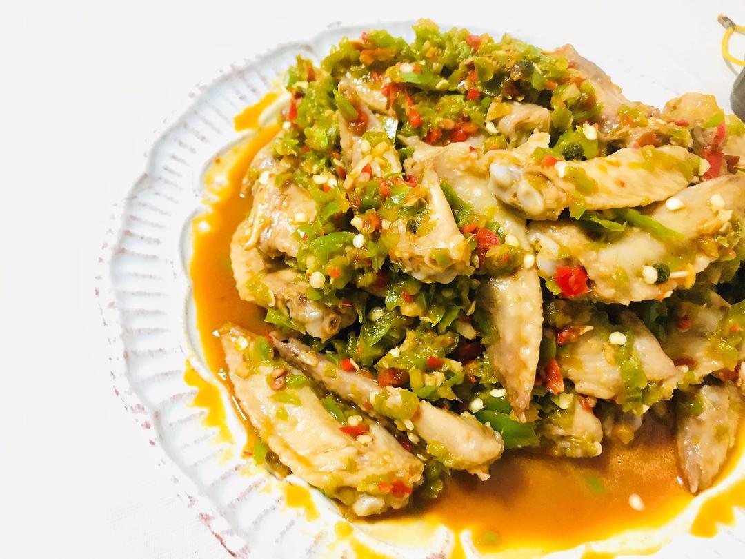 一人必啃一盘的川味小煎鸡尖