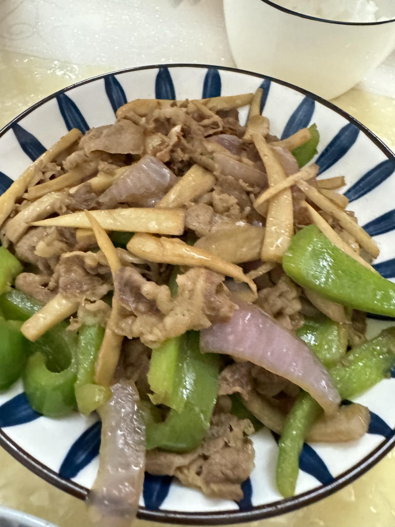 简单易做 肥牛卷炒洋葱