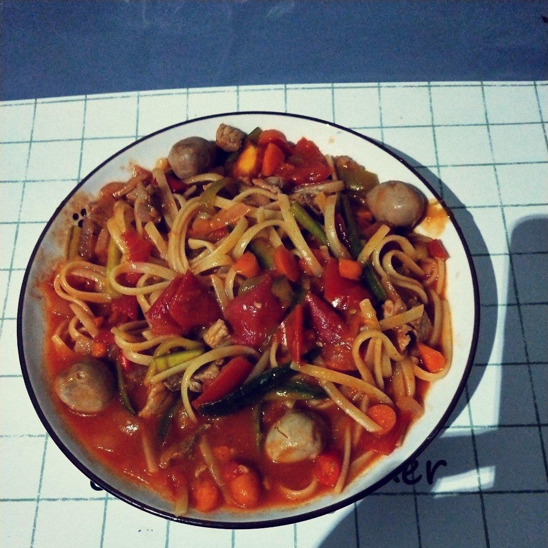 （完胜必胜客的）番茄肉酱意大利面～