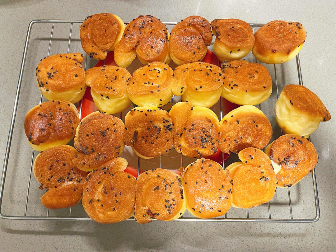 脆底蜂蜜小面包