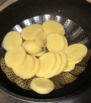 烤箱版土豆泥虾球的做法 步骤4