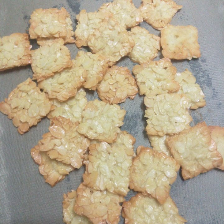 Pierre Herme的杏仁瓦片