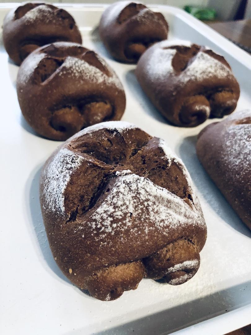 超软的巧克力面包卷