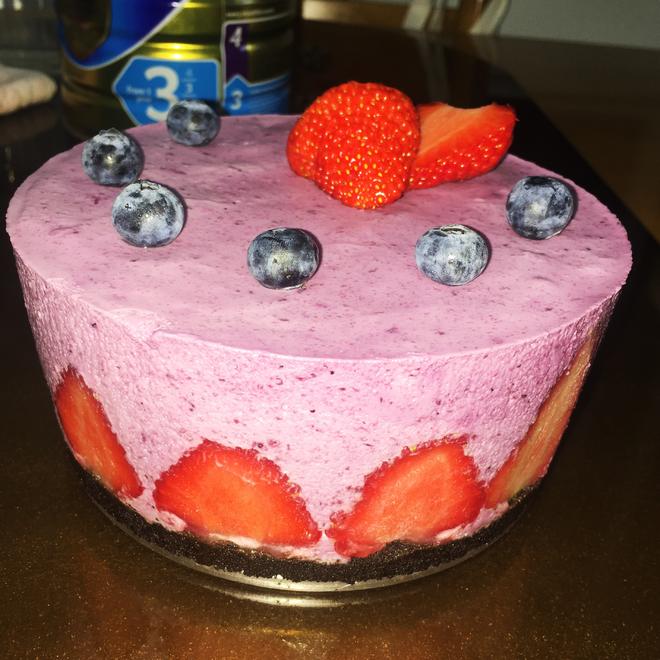 蓝莓酸奶慕斯(高颜值免烤炉懒人蛋糕)的做法