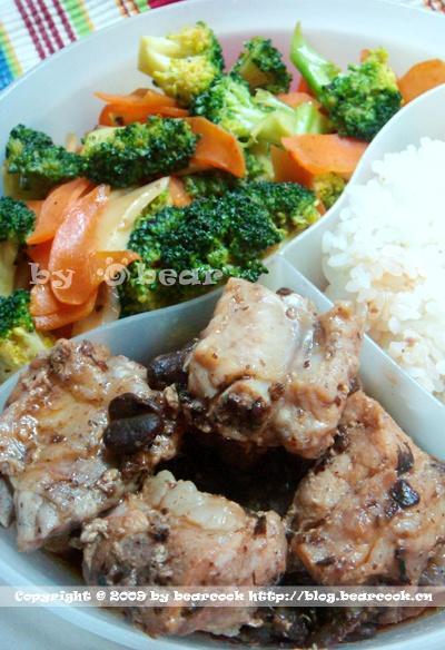 豆豉蒸排骨&黑胡椒炒杂蔬的做法