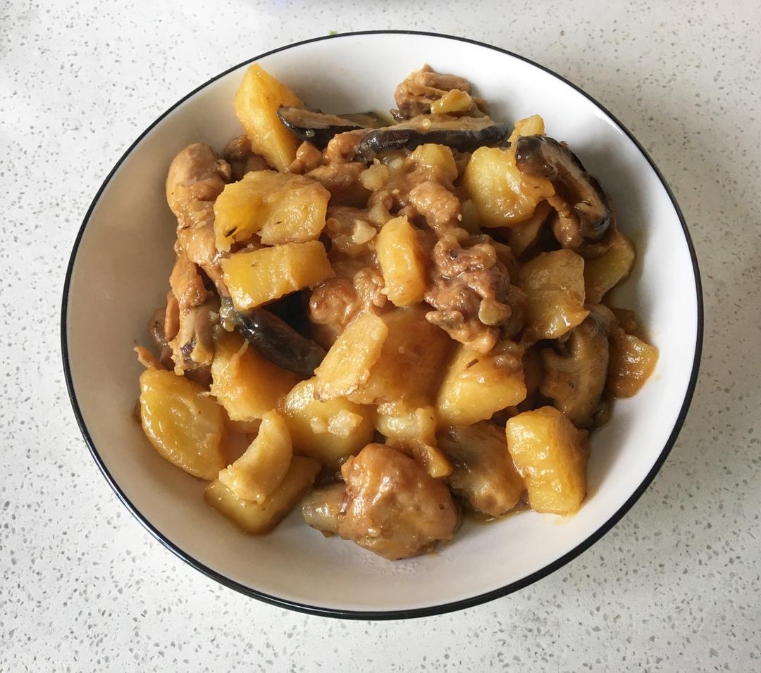 红烧土豆炖鸡腿