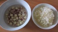 红豆薏米花生银耳莲子羹的做法 步骤3
