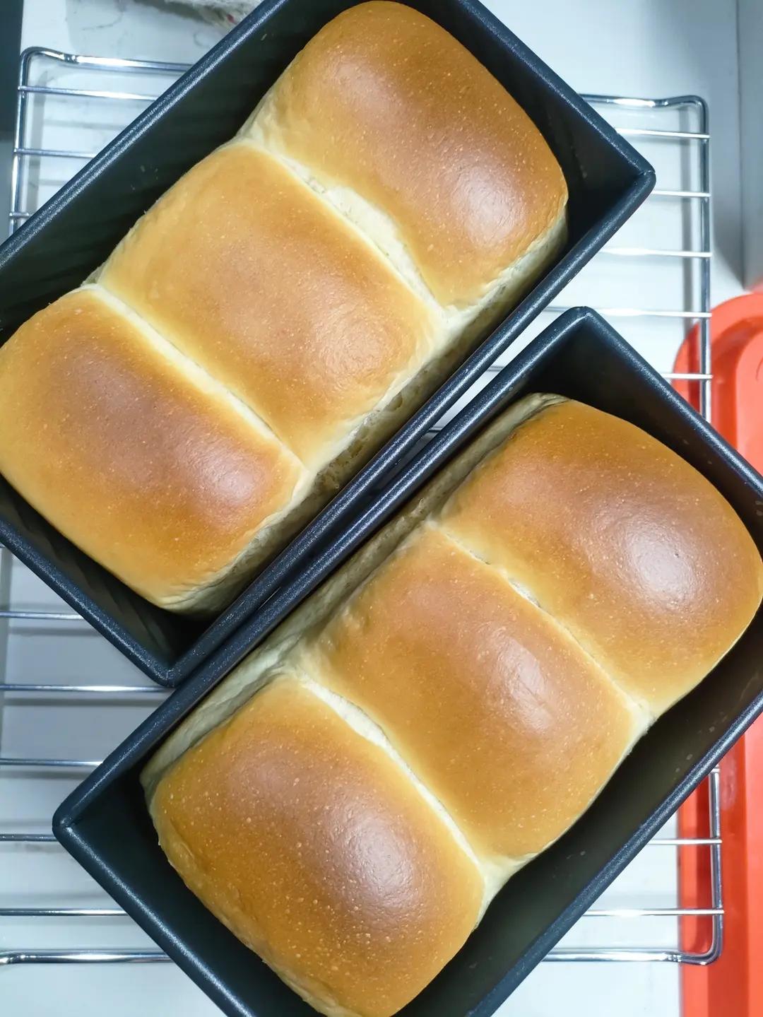 鲜奶牧场吐司制作揭秘，绵密的吐司谁不爱啊