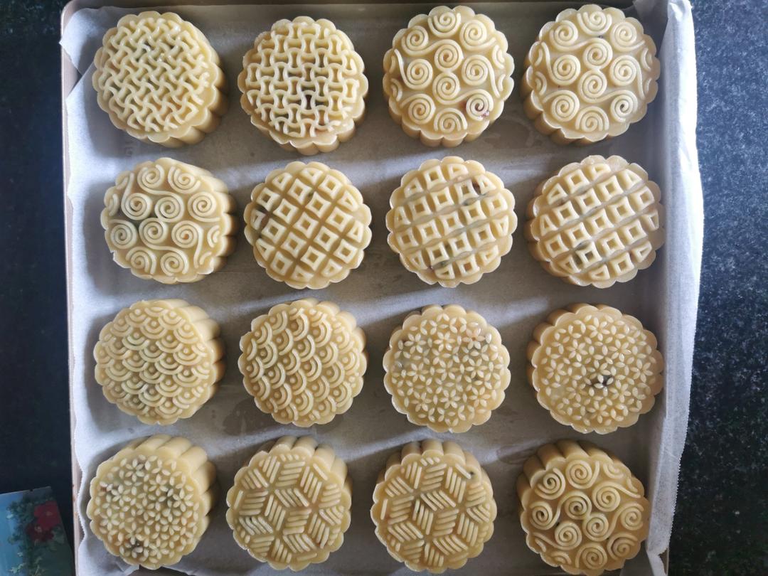广式莲蓉蛋黄月饼